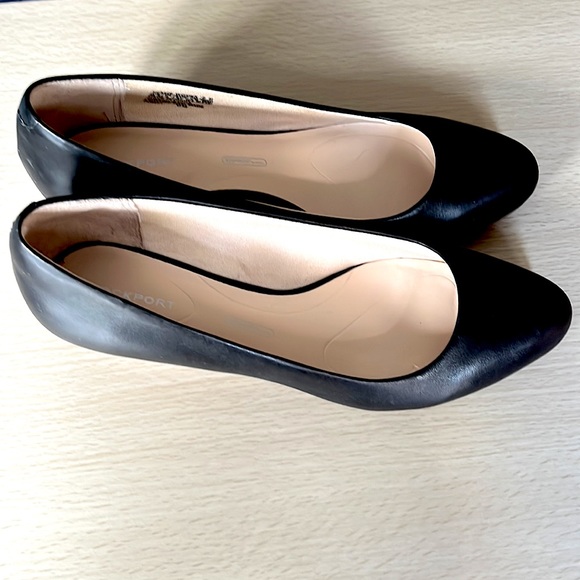 Women’s wedge shoes by Rockport, size 6.5, black. Worn just 2 times, like new - Picture 3 of 7